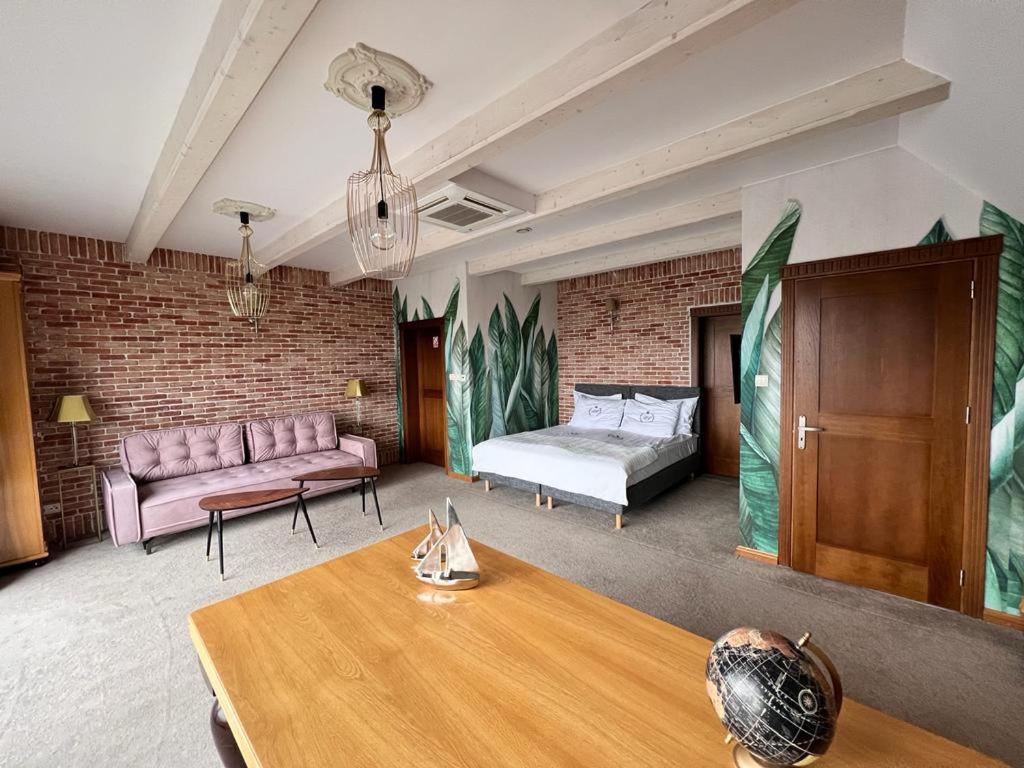 Hotel-Przystan Kikol Buitenkant foto
